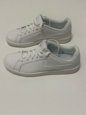 Nike Court Royale 749867-105 Women's White Leather Low Top Shoe Size 10 NWOB